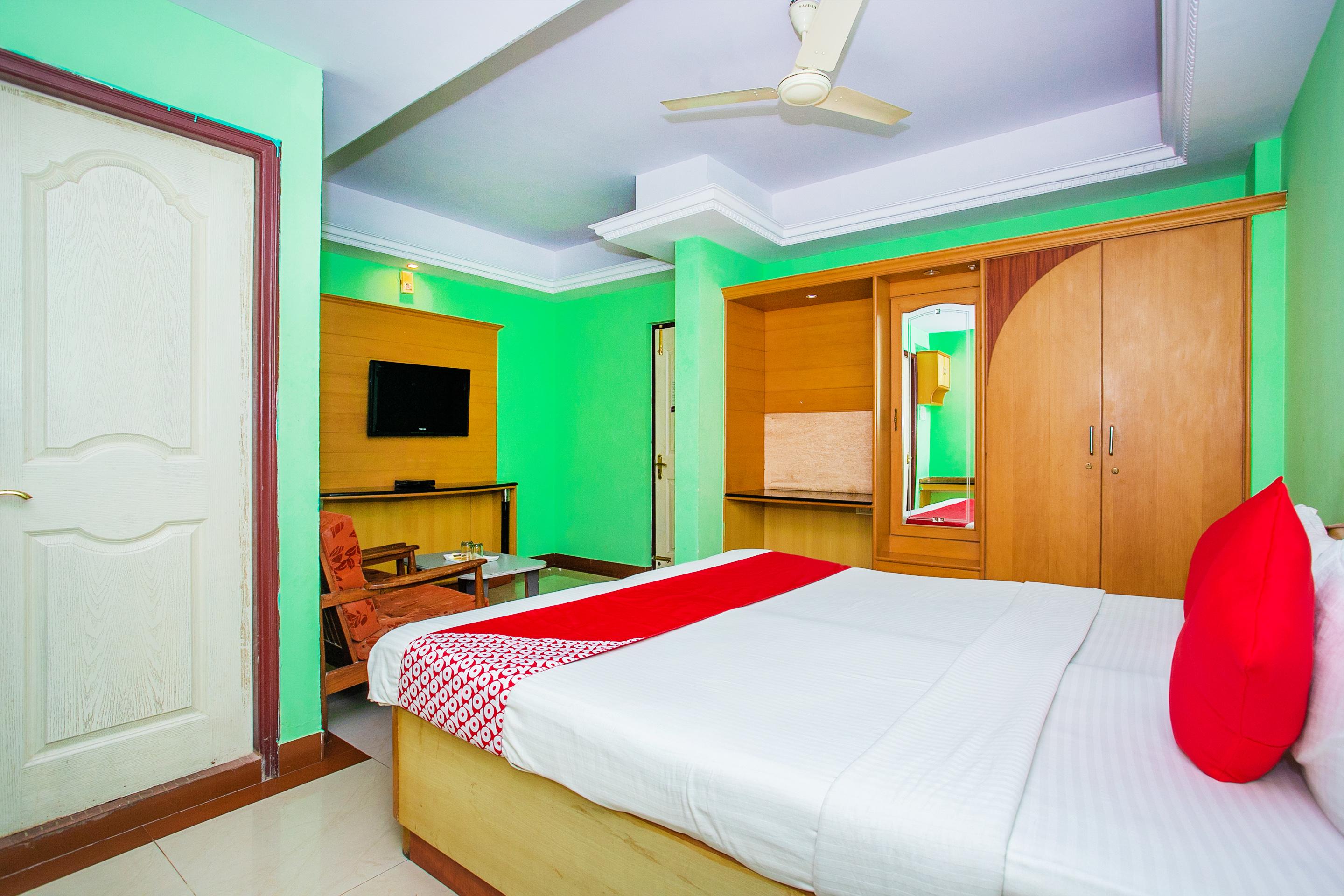 Oyo 331 Hotel Skanda Shelters Bangalore Exterior foto