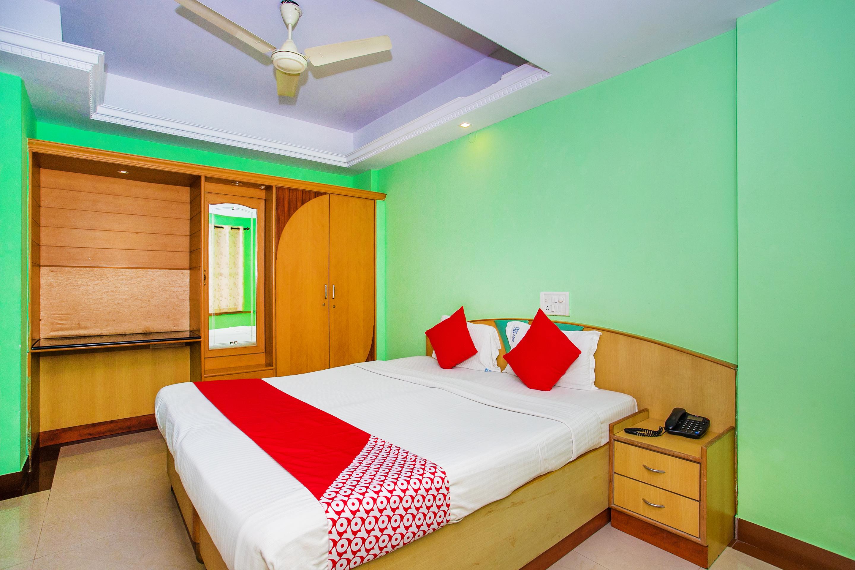 Oyo 331 Hotel Skanda Shelters Bangalore Exterior foto