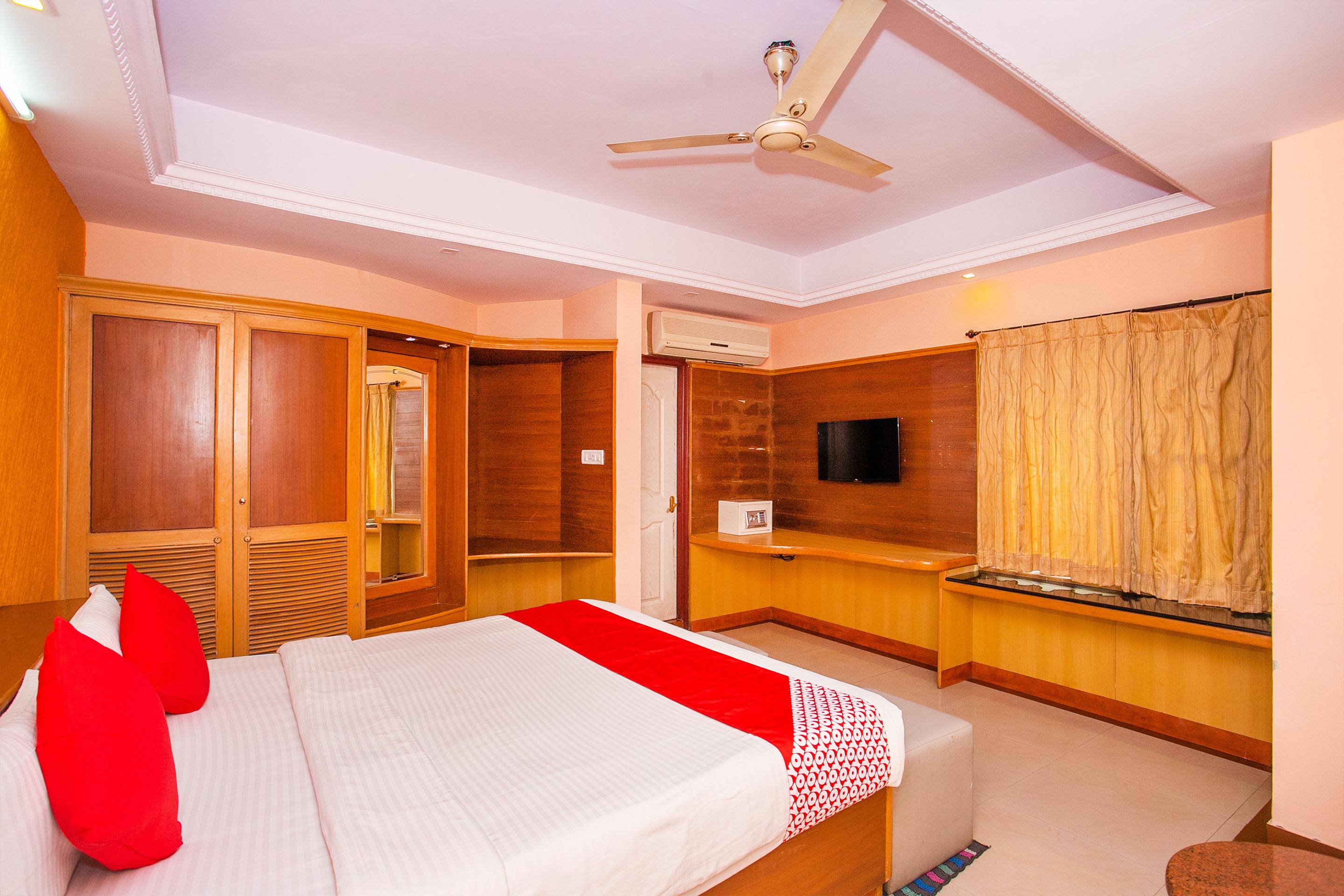 Oyo 331 Hotel Skanda Shelters Bangalore Exterior foto