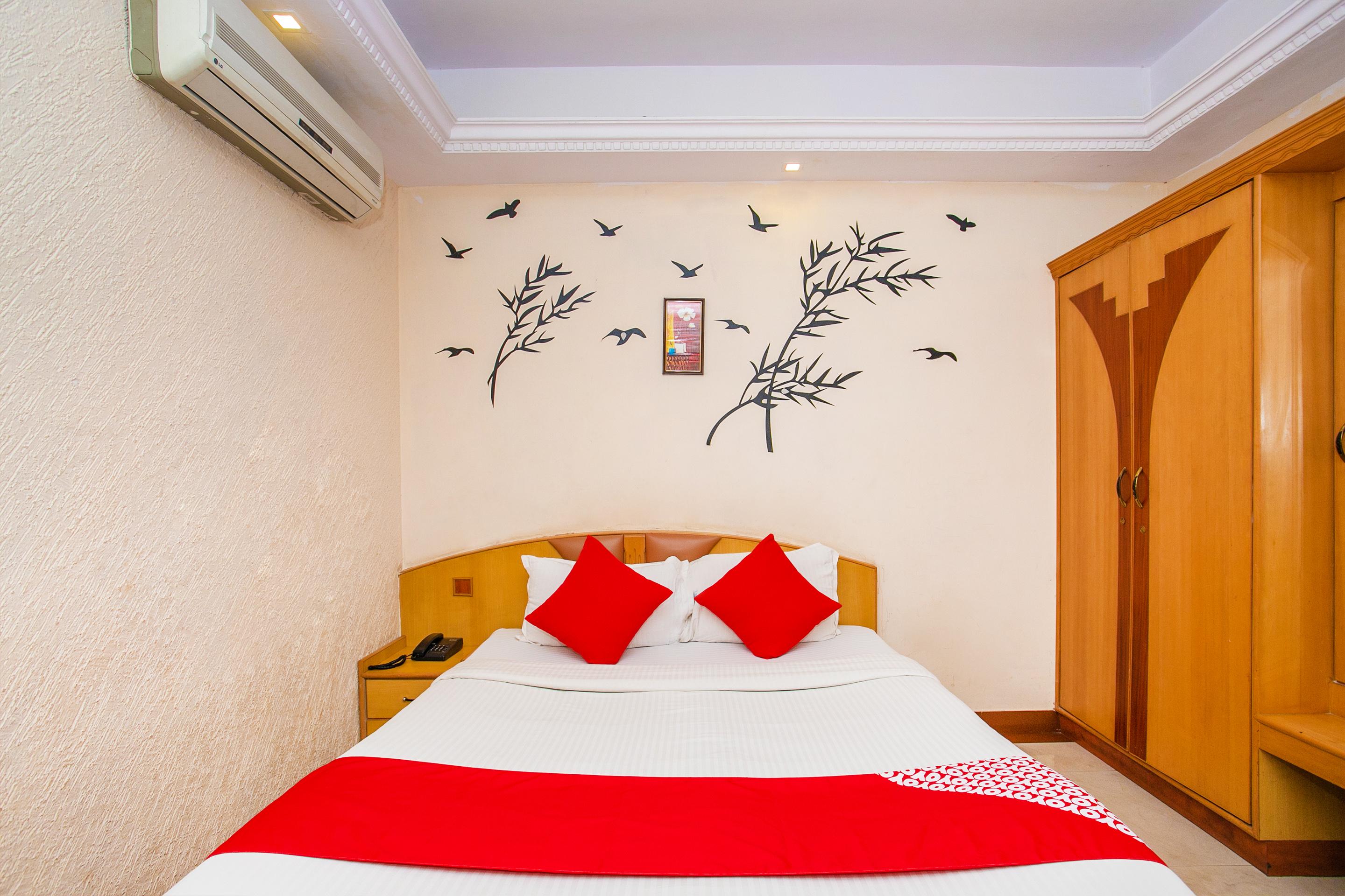Oyo 331 Hotel Skanda Shelters Bangalore Exterior foto