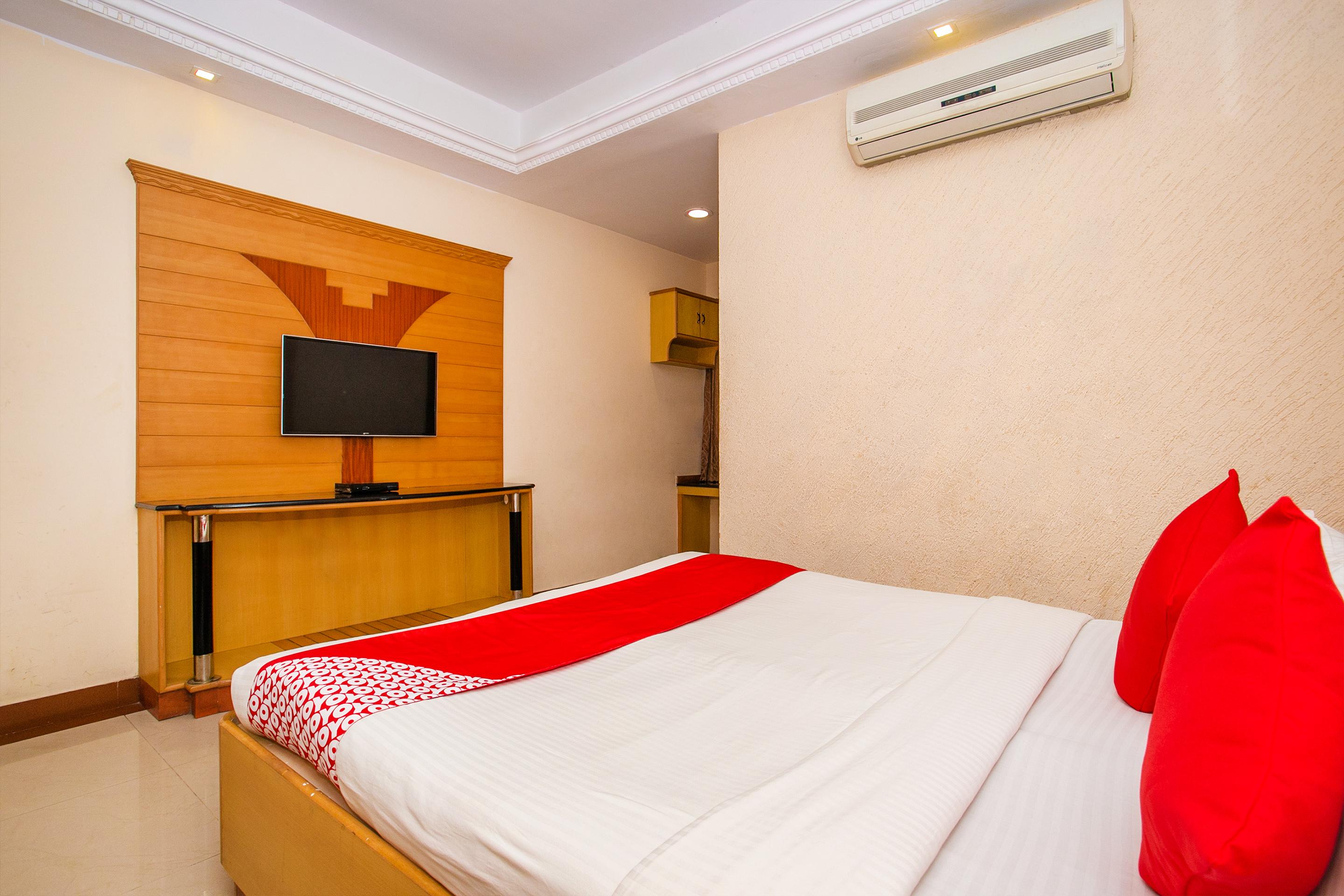 Oyo 331 Hotel Skanda Shelters Bangalore Exterior foto