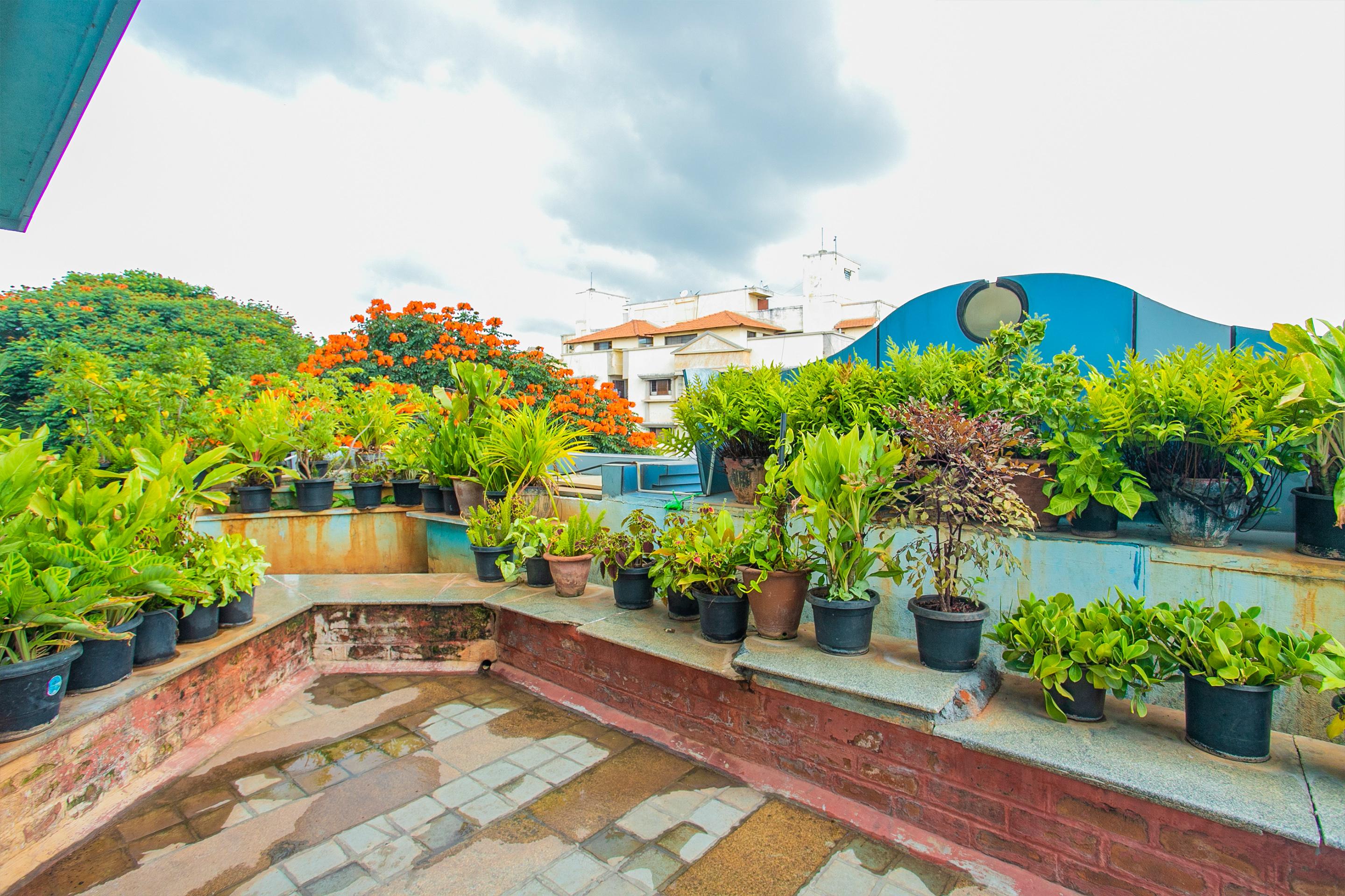 Oyo 331 Hotel Skanda Shelters Bangalore Exterior foto
