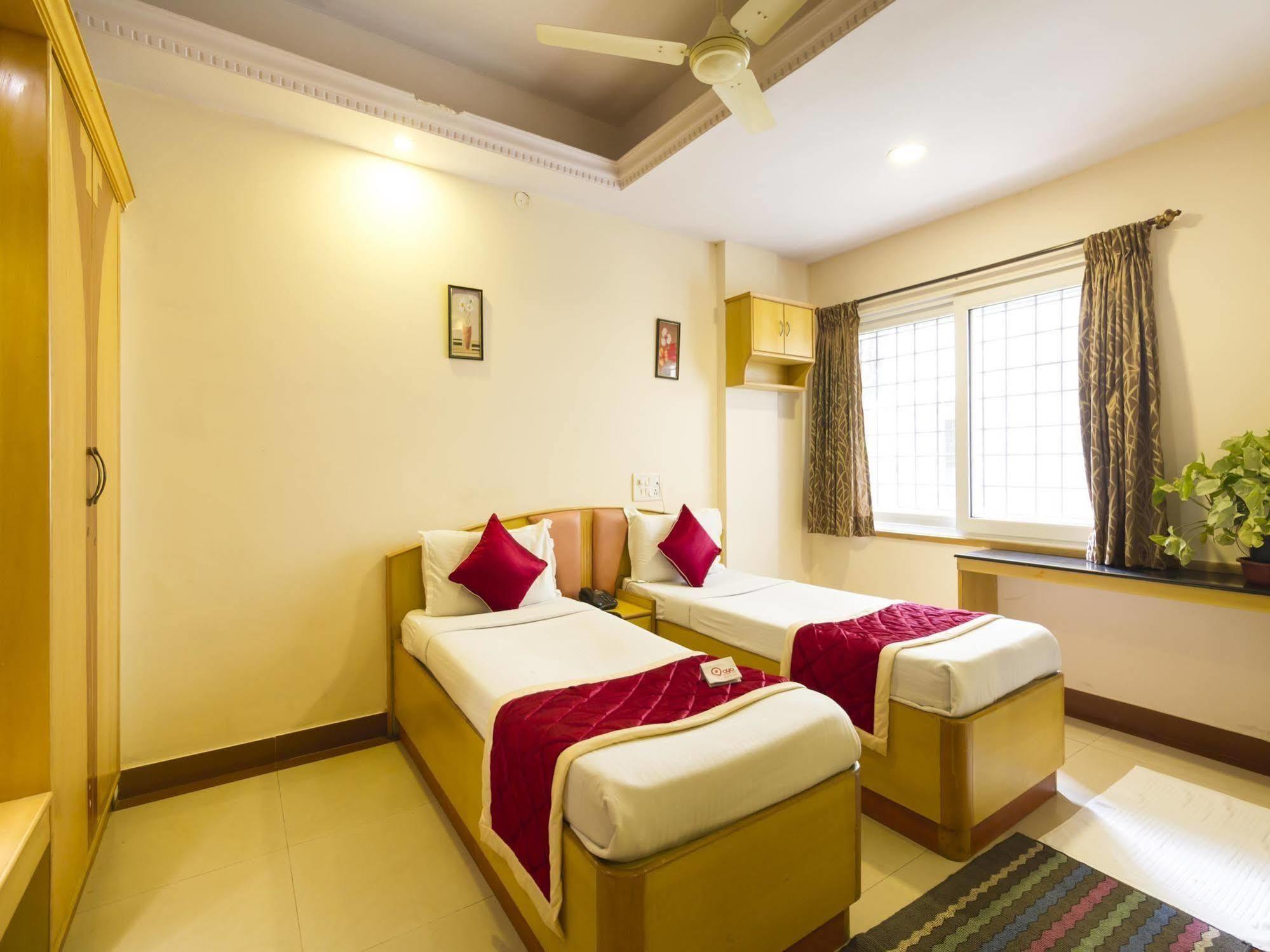 Oyo 331 Hotel Skanda Shelters Bangalore Exterior foto