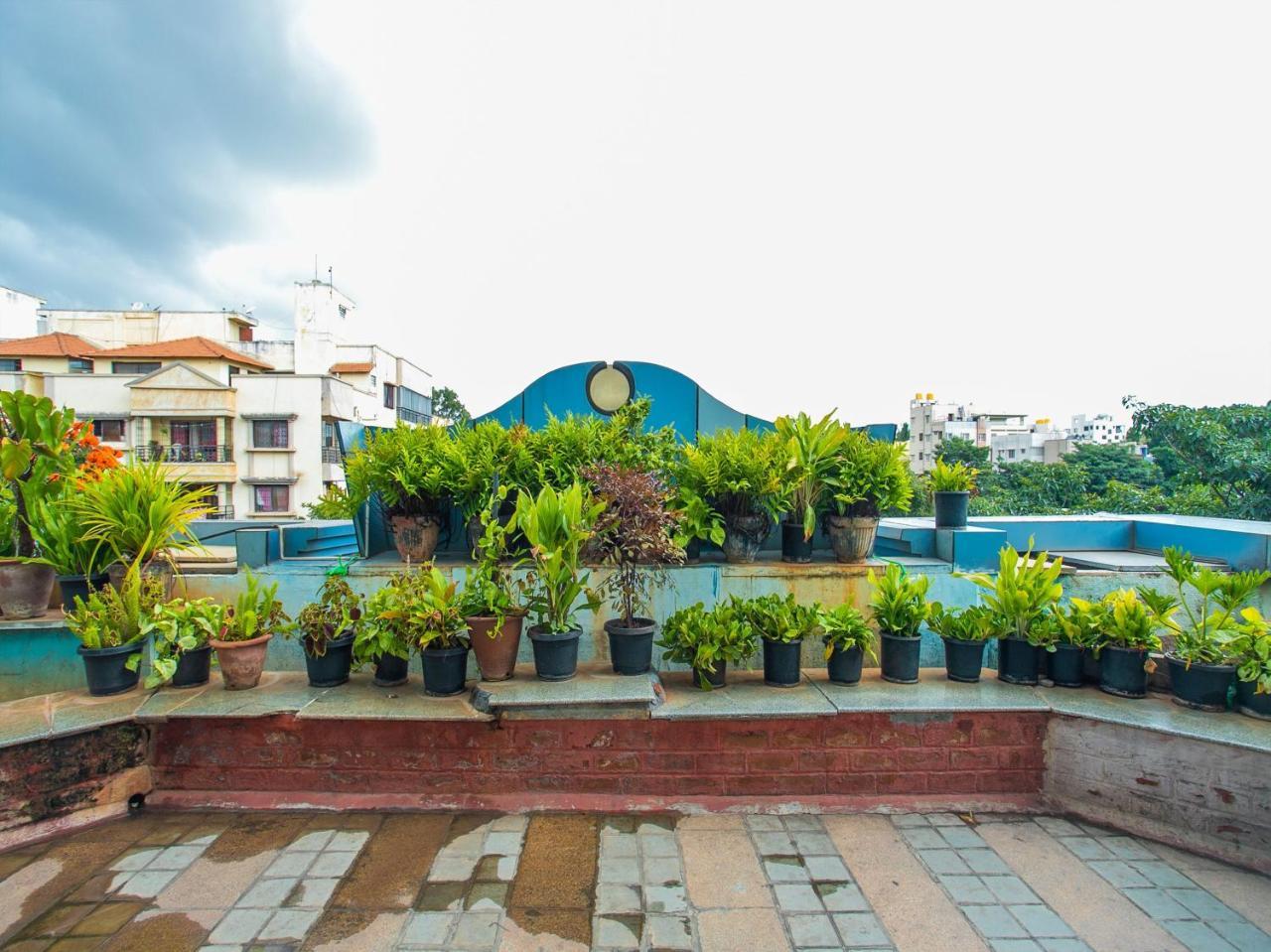Oyo 331 Hotel Skanda Shelters Bangalore Exterior foto